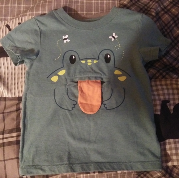 Toddler t-shirts size 2T - Picture 2 of 2